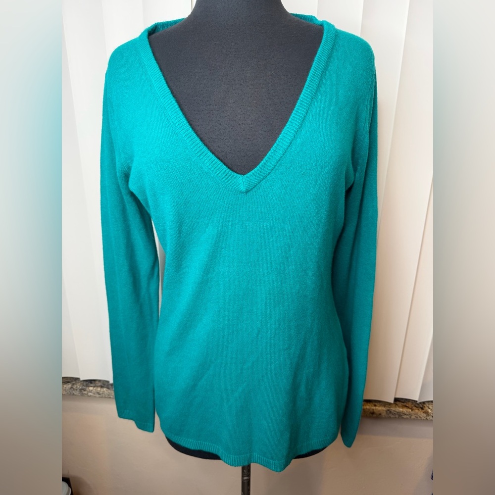 New York & Co Womens Teal Long Sleeve V-neck Sweater Size Medium